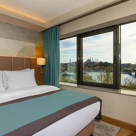 Csk The Halich Port Istambul