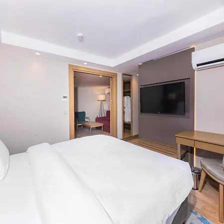 Csk The Halich Port 4*