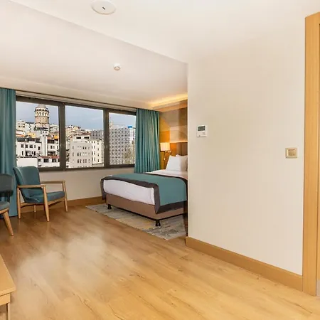 Csk The Halich Port Istanbul